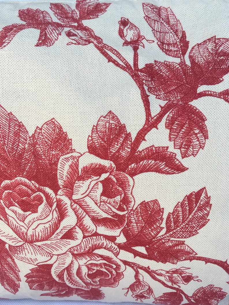 Roses print cosmetics bag, Toiletries bag, Make-up bag, Accessories bag. image 3