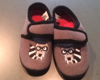 Shoes, Slippers- Gray with Embroidered Racoons - Rubber Soles - Unisex - Size  8-10 Childrens (7.5 Inches)- Like New