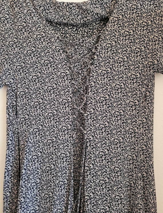 Vintage Ann Taylor Maxi Dress w/ Scoop Neckline Front & Back - Laced Up Back at Waist - Flattering Vintage Ann Taylor Maxi Dress w/ Scoop Neckline Front & Back - Laced Up Back at Waist - Flattering