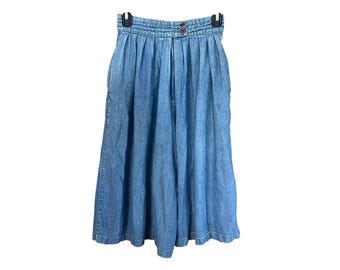 Vintage 1980s soft Denim Culottes With High Waist And Button Closure 2 pockets