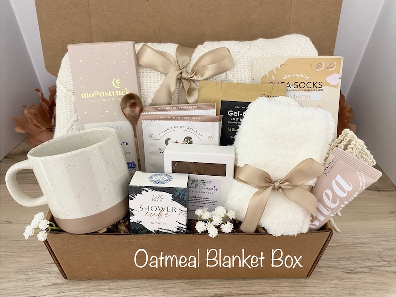 Gift for Mom for Mother's Day, Gift Box for Women, Gift for Her, Gift Basket for Mom, Care Package for First Time Mom, Best Friend, Sister Oatmeal Blanket Box