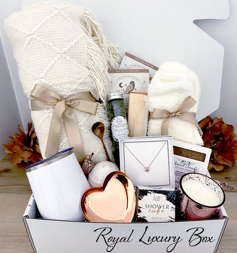 New Mom Spa Gift Box, New Mom Care Package, Self-Care Gift For New Mom, New Baby Gift, Mom Encouragement Gift, New Baby Gift Box, Baby Gift Royal Luxury Box