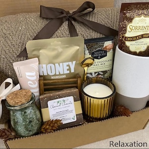 Cozy Gift Box for Her – Birthday, Self Care, Relaxation, Comfort, Appreciation, Curated Present for Women