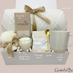 Hug In A Box, Encouragement Gift, Mom Gift Set, Hygee Gift Box, Thinking Of You Box, Cozy Care Package, Self Care Basket, Blanket Gift Box Grateful Box