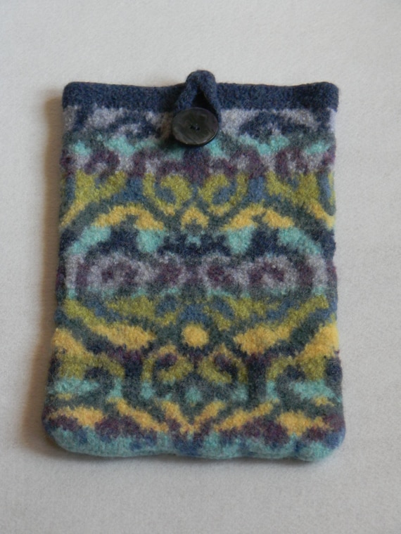 Felted Hand-Knit iPad Cover: 17th Century Tapestry Design