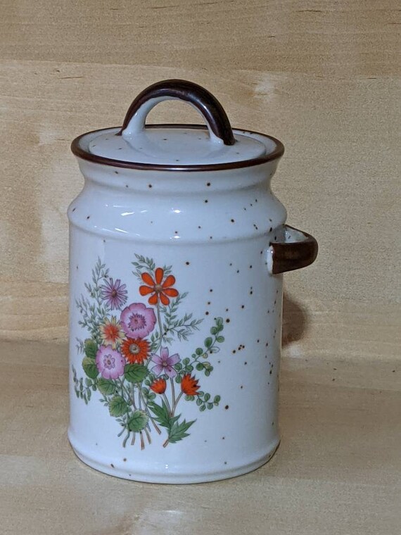 Lovely vintage ceramic storage jar