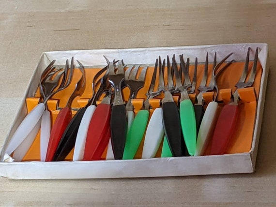 Vintage boxed set of small serving forks