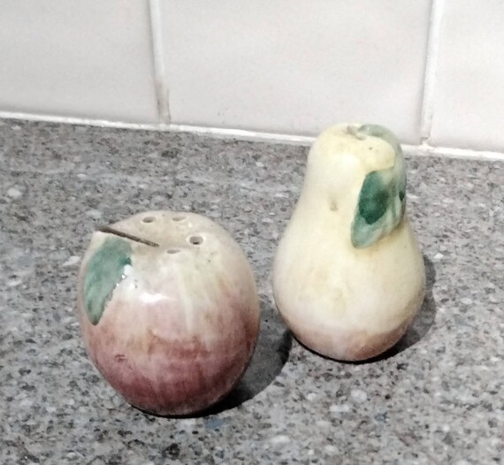 Apple and Pear Salt and Pepper Set