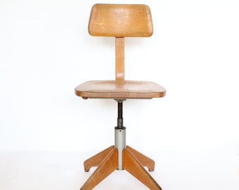 Beautiful German 'Federdreh' Industrial wooden office chair by Albert Stoll