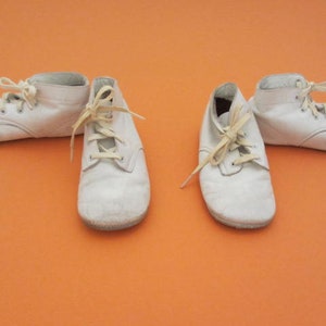 two pairs of vintage Ideal leather high top baby shoes size 3M white first walking shoes antique baby shoes old school baby shoes white