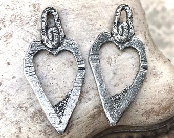 Dijes de corazón hechos a mano, componentes para la fabricación de joyas artesanales, suministros para manualidades, peltre fundido a mano, plata, metal.
