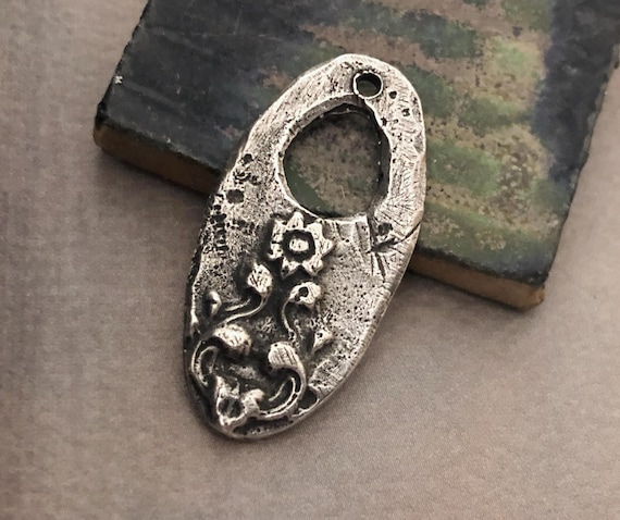 Flower Pendant, Handcrafted, 30mm, Handmade, Craft, Jewelry Making Supplies 335-PD