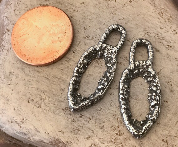 Dijes de peltre hechos a mano para aretes y collares componentes para hacer joyas de estilo organico hechos a mano metal de peltre fundido 380 CP Etsy Espana