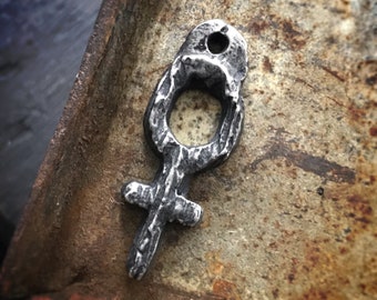 Rustic Venus Symbol Pendant, 30mm, Handcrafted Handmade Jewelry Making Components, Hand Cast Pewter, Artisan Crafting DIY Crafts 232-PD