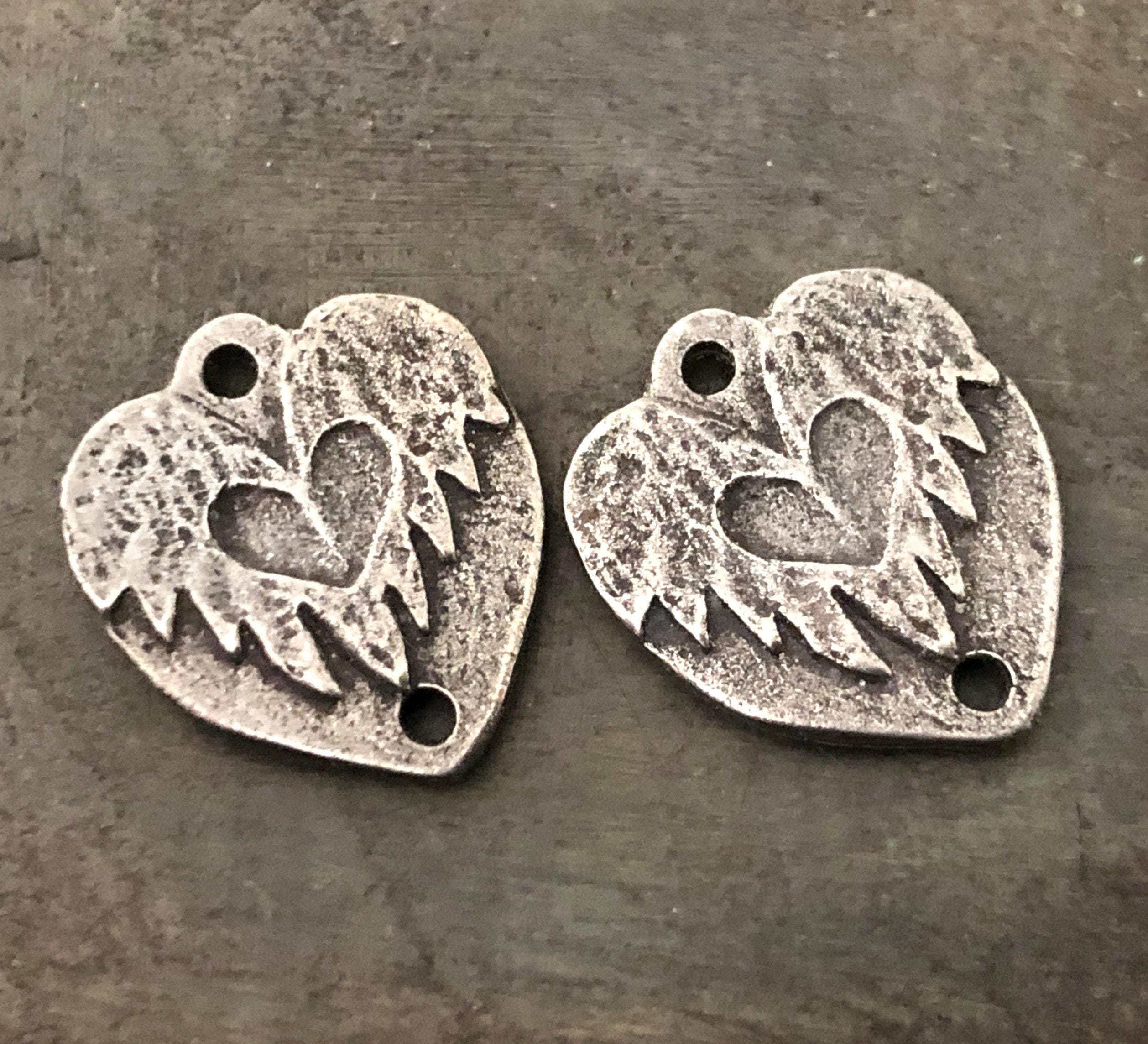 Ciondoli a forma di cuore fatti a mano, finitura anticata, componenti artigianali in peltro per la creazione di gioielli, fai da te, per orecchini e collane - Italia