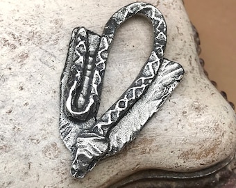 Schlangenanhänger, 47 mm, polierte Oberfläche, Handwerker-Handgefertigtes Schmuckdesign, Handgemachte Schmuckherstellung, Handgegossenes Zinn 323-PP