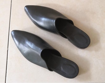 Flat Black Leather Shoes, Black Mules, Leather Mules, Women Shoes, Leather Sandals, Slip On, Black Pointed Mules, Women's Closed toe Sandals