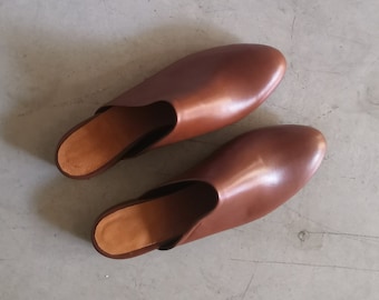 Slip Ons Women shoes, Leather Slides, Leather Shoes Women, Mule Shoes brown, Rounded Toe shoes, Womens Leather Mules, brown Leather Mules