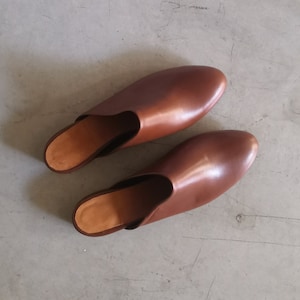 Slip Ons Women shoes, Leather Slides, Leather Shoes Women, Mule Shoes brown, Rounded Toe shoes, Womens Leather Mules, brown Leather Mules