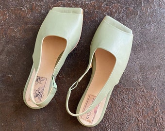 Sandalias de cuero verde, zapatos hechos a mano, sandalias cómodas para mujeres, sandalias de punta cuadrada, zapatos de diseño con estilo para el verano, sandalias planas