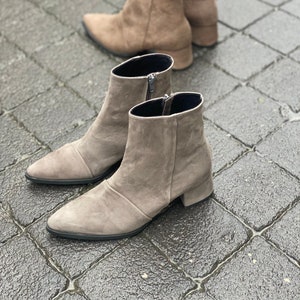 Grijze enkel lederen laarzen voor vrouwen, puntige laarzen, handgemaakte enkellaarsjes, casual comfortabele laarsjes, hak comfortabele winter grijze schoenen # 2