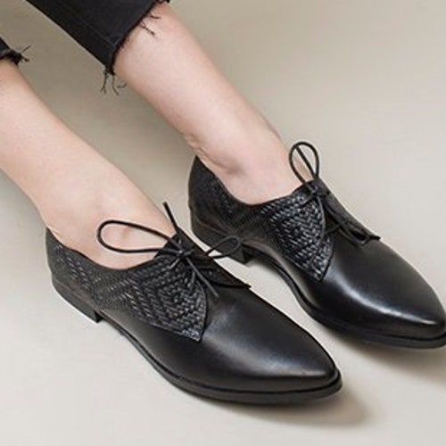 black shoes womens casual
