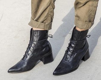 Cool Black Ankle Boots, Snakeskin Leather Booties, Ladies Lace Up Heeled Boots, Trendy Lightweight Pointed Toe Ankle Boots