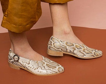 Goldene Beige Schlangenleder Lederschuhe, V-Cut flache spitze Schuhe, bequeme feine Qualität Damenschuhe, Hipster Schlange Print Schuhe