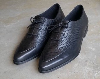 Oxford Shoes Women, Style Shoes, Oxfords & Tie Shoes , Black Leather ,Textured Womens flat Shoes, Custom Made Elegant Handmade Stylish Shoes