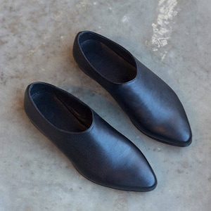 Black Handmade Shoes, Women Flat Shoes, Black Leather Shoes, Casual Shoes, Slip Ons, Loafers, Comfortable Shoes, Leather Flats