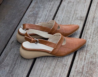 Light Brown Leather Sandals, Camel Pointy Sandals, Women Formal Summer Shoes, Pointed Toe Closed Sandals