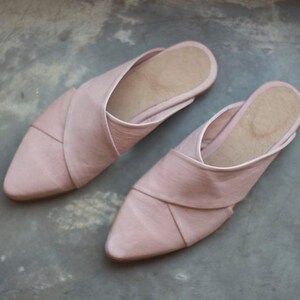 flat mules leather