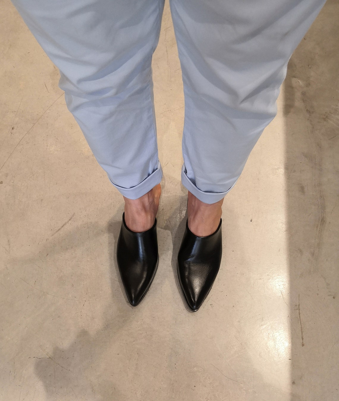 mens black leather mules