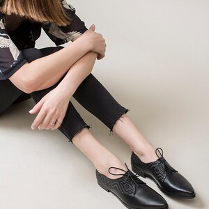 Black Oxford Shoes, Oxford Shoes Women, Lace Up Shoes, Textured Leather Oxfords, Oxfords Women, Elegant Flat Work Shoes, Oxfords Shoes Women image 5