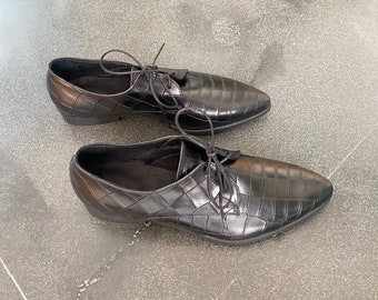 Black Leather Oxfords, Classic Oxford Shoes For Ladies, Flat Formal Shoes, Handmade Flat Leather Shoes, Oxfords with trxture, big squares
