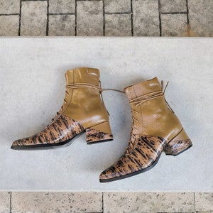 Womens Brown Snake Leather Lace Up enkellaarzen, comfortabele stijlvolle puntige korte laarzen, handgemaakte schoenen, bedrukte quartzlaars afbeelding 8