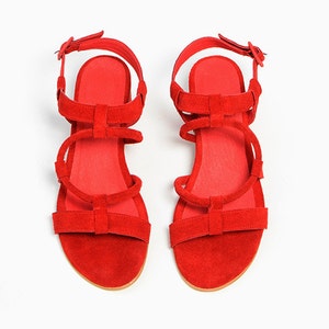 Sandales grecques Gladiator Strappy en cuir rouge, sandales en daim pour femmes, sandales d’été à talons bas, cadeau pour elle, cuir authentique