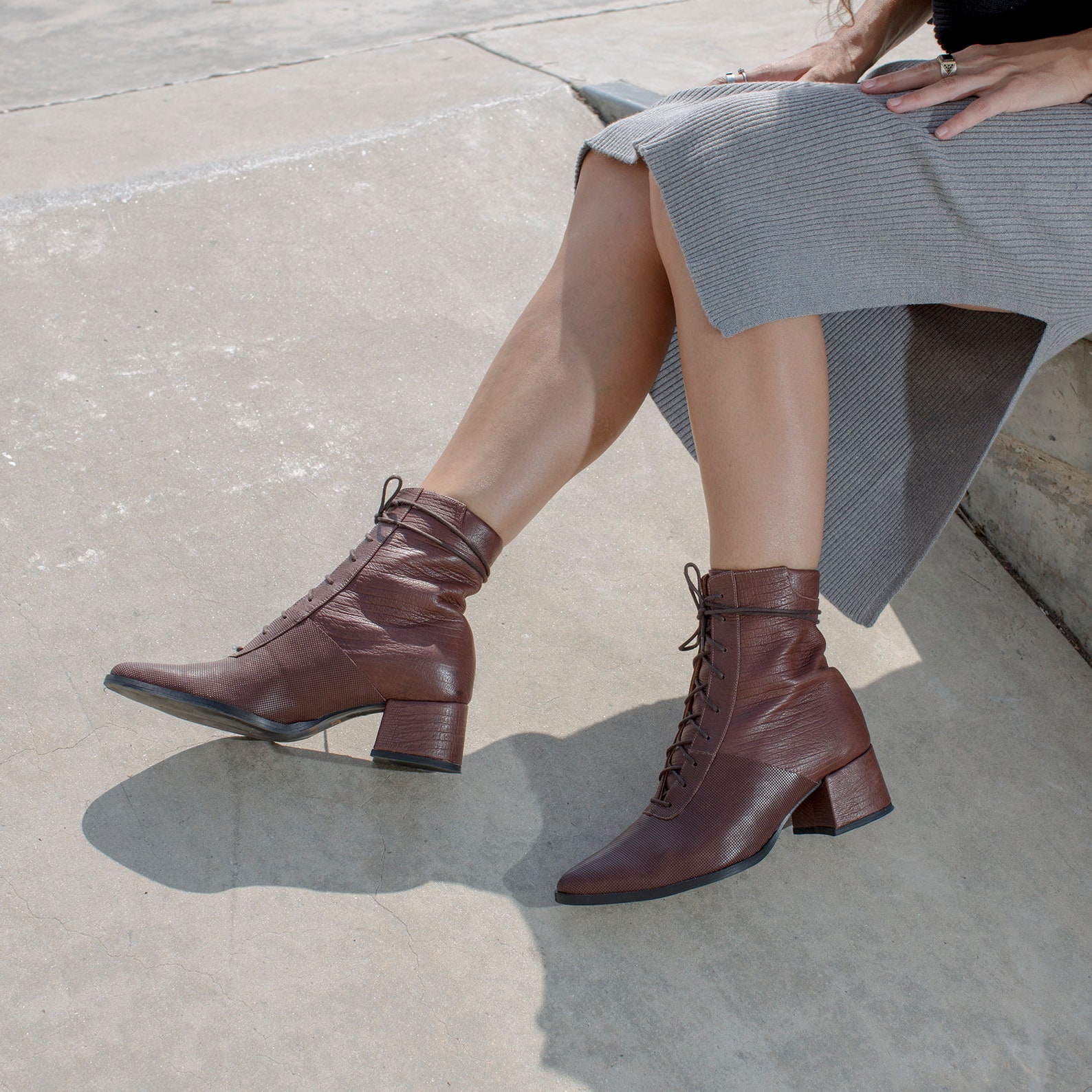 laced boots womens