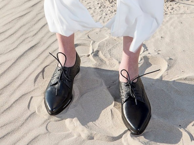 pointed oxford shoes women's