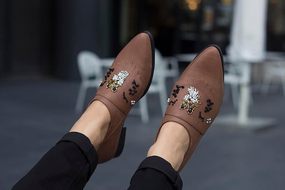 Women Brown Leather Shoes, Embroidered Shoes, Low Heel Shoes, Comfortable Flat shoes, Soft Leather Women Shoes, Slip Ons, Pointed Shoes