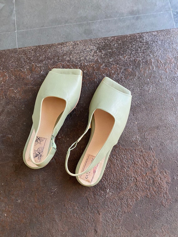 Green Leather Sandals, Handmade shoes, Comfortable Sandals For Women, Square Toe Sandals, Stylish Designer shoes for Summer, Flat Sandals