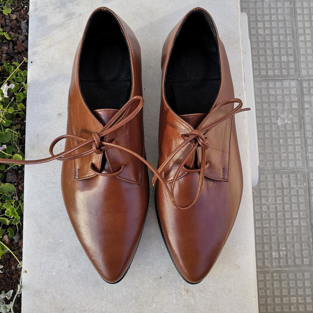 Brown Leather Shoelaces That Match Exactly Our Brown Oxfords , Elegant  Addition, Clean Look. Handmade Shoe Laces. 55 Cm Long for Derby Shoe. - Etsy