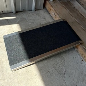 Aluminum Pet Step Ramp 12" wide x 24" Long Portable Light Weight Cat Dog