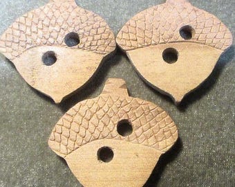 Set of 3 Wood Acorn Vintage Buttons