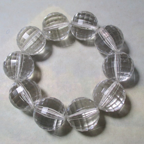 Large Lucite Faceted 20mm Beaded Bracelet AS IS