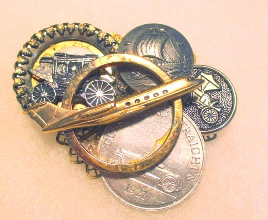 Vintage Button Brooch Gift for the Traveler - Etsy