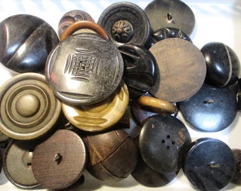 Lot of 30 Bakelite and Early Plastic Buttons