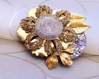 Vintage Button Brooch, Flower Brooch, Flower Pin, Assemblage Pin, Assemblage Brooch, Vintage Inspired, Vintage Look, Floral Pin, Mixed Media