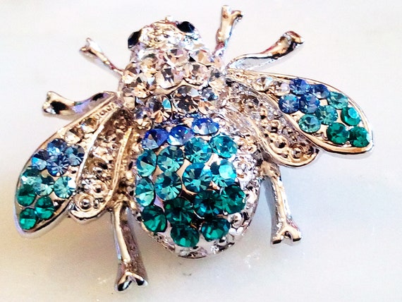 RHINESTONE BEE BROOCH! Signed S L. Adorable Figur… - image 6