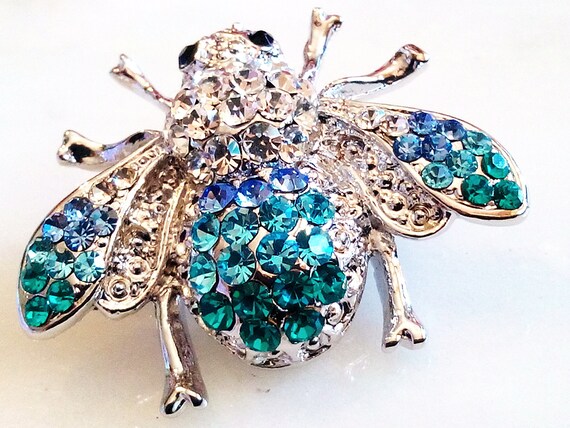 RHINESTONE BEE BROOCH! Signed S L. Adorable Figur… - image 7